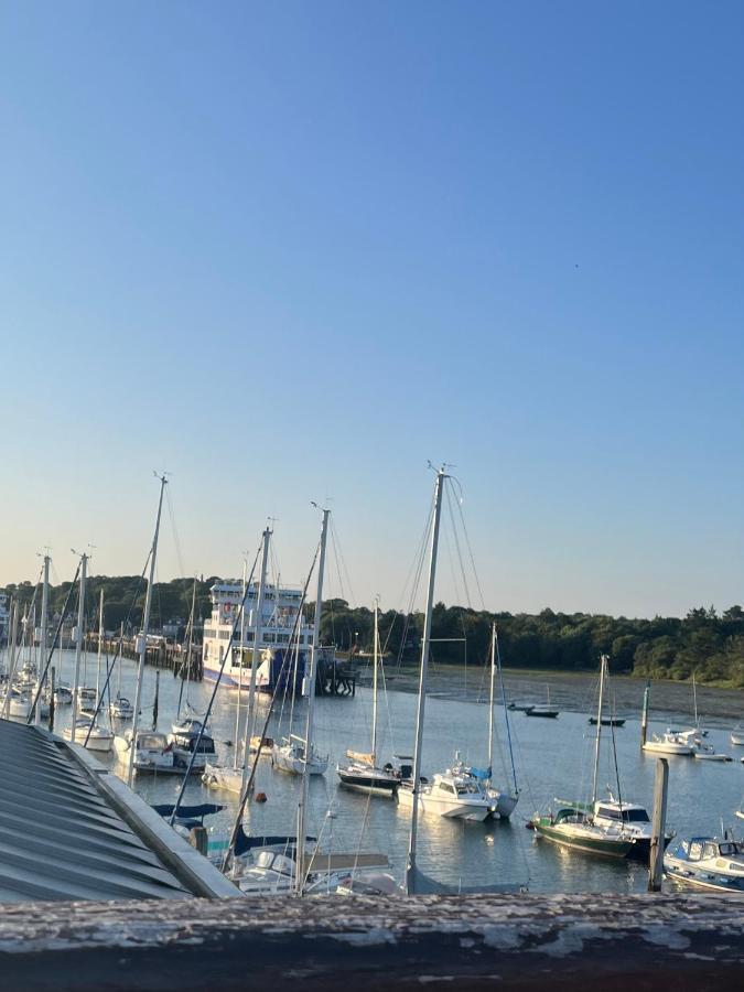 No 64 Bed And Breakfast Lymington Exterior photo