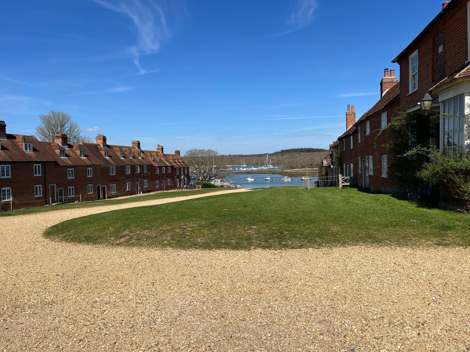 No 64 Bed And Breakfast Lymington Exterior photo